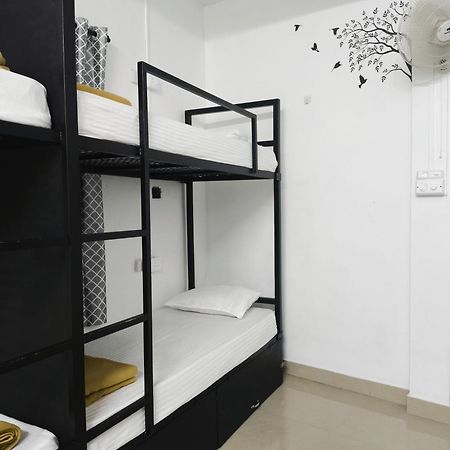 Hostel Stayzo Kochi Exteriör bild