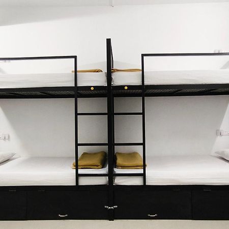 Hostel Stayzo Kochi Exteriör bild