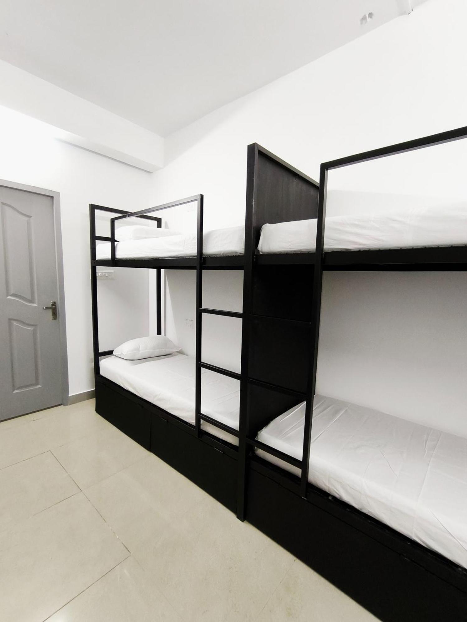 Hostel Stayzo Kochi Exteriör bild