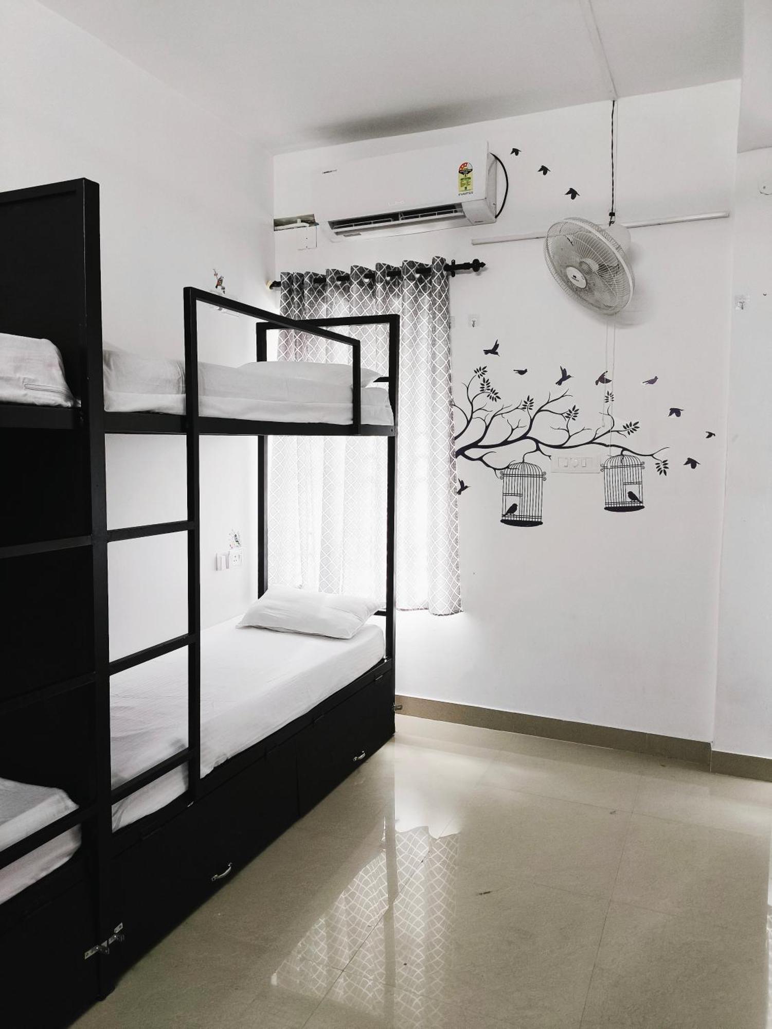 Hostel Stayzo Kochi Exteriör bild